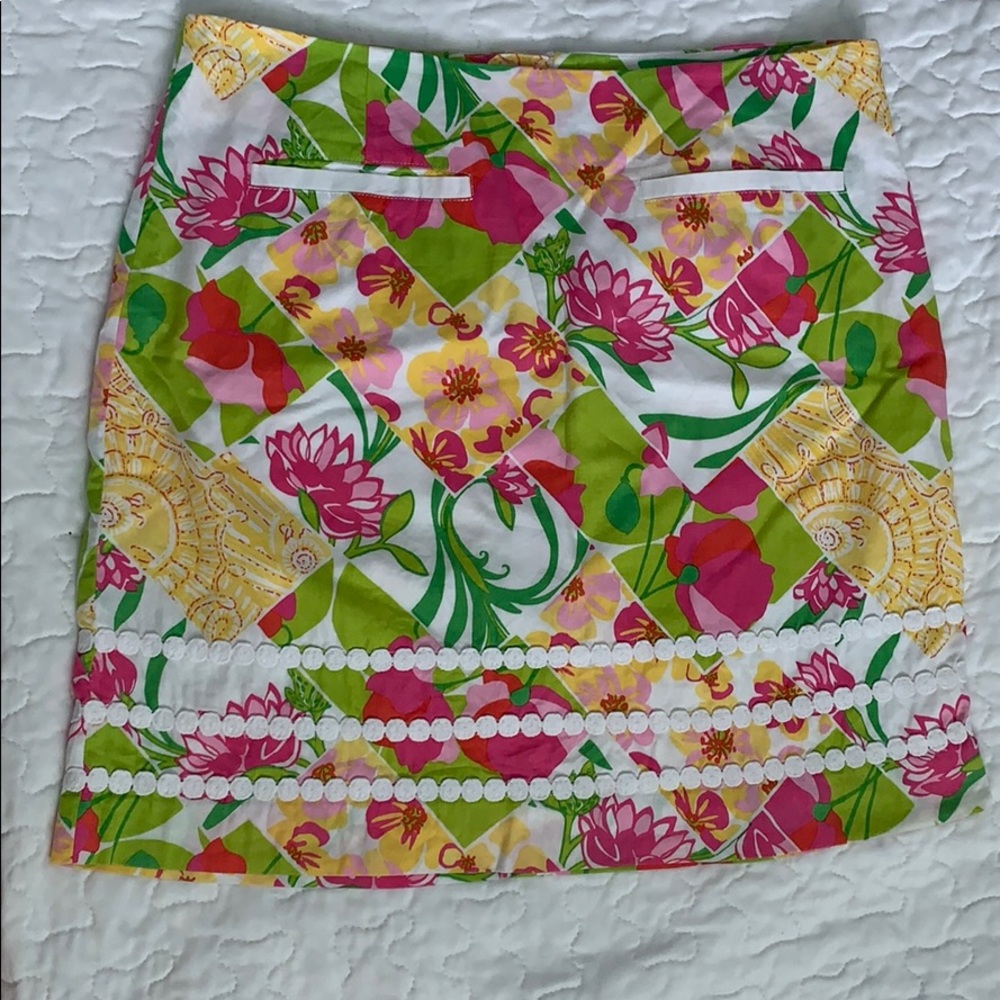 Lilly Pulitzer floral and sun print skirt size 6
